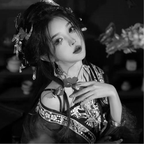 高清古风头像黑白女生真人