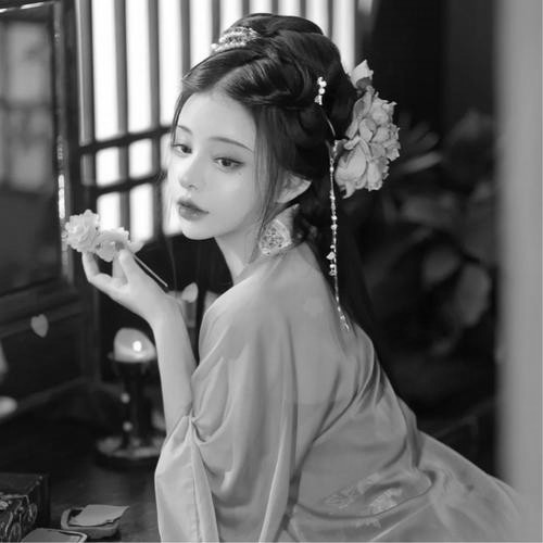高清古风头像黑白女生真人