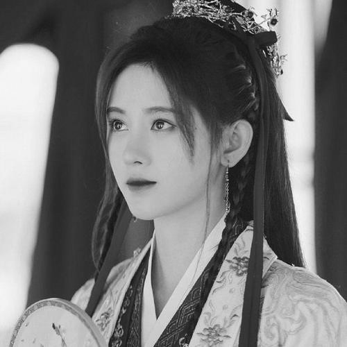 古风黑白高级女头真人图片