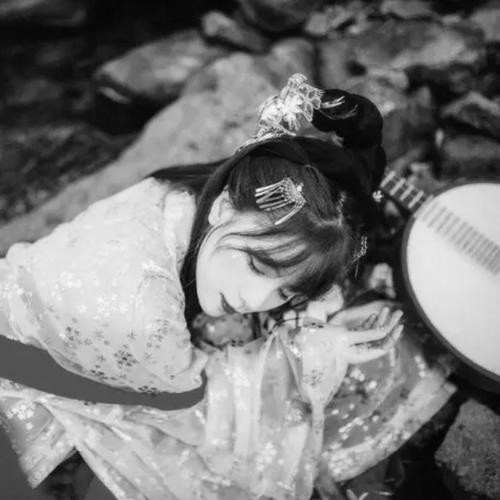 古风黑白高级女头真人图片