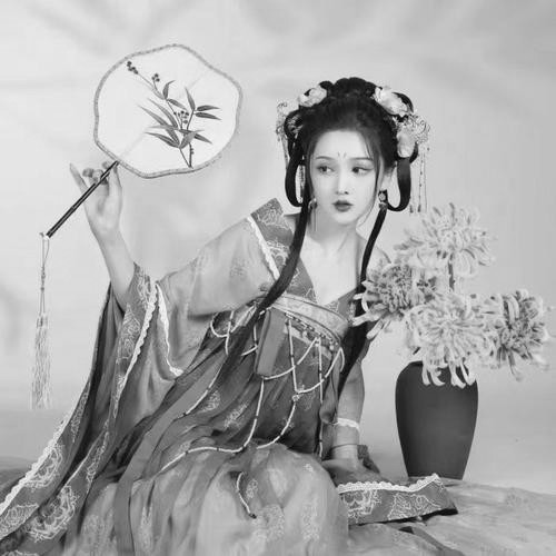 古风黑白高级女头真人图片