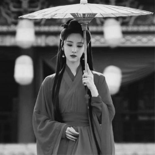 古风黑白高级女头真人图片