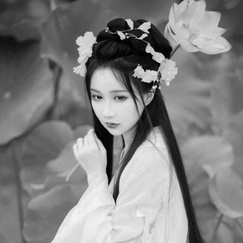 古风女头动漫黑白唯美图片