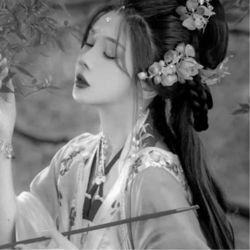 古风女头动漫黑白唯美图片