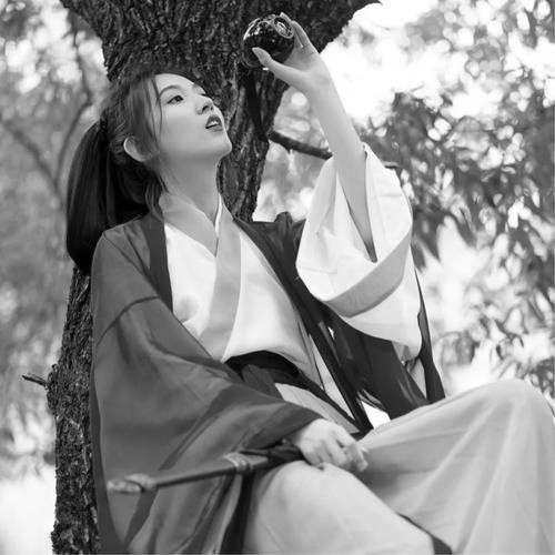 古风女头动漫黑白唯美图片