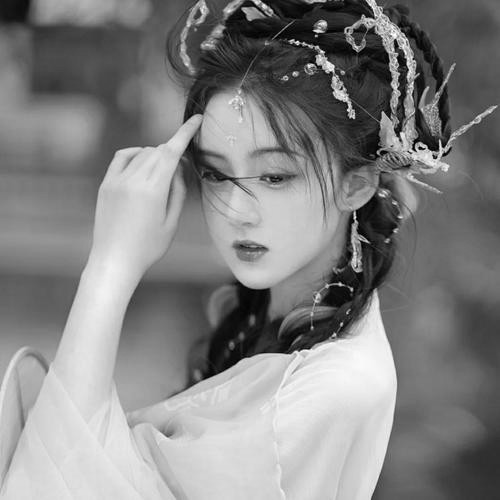 古风女头动漫黑白唯美图片