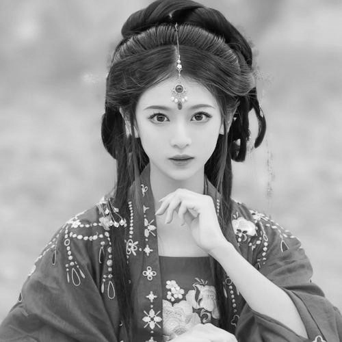 古风女头动漫黑白唯美图片
