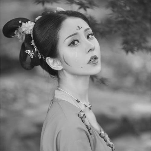 古风女头动漫黑白唯美图片