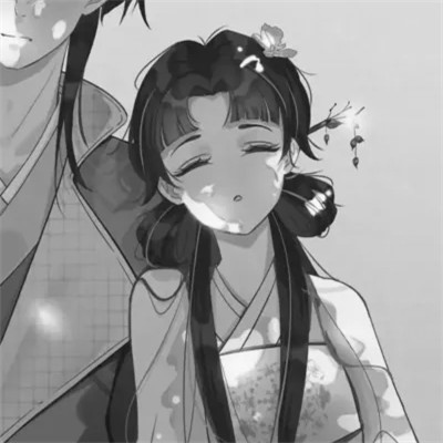 情侣头像一人一半黑白动漫图片