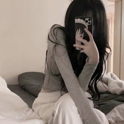 高级感头像女不露脸真人照片