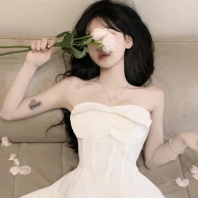 高级感头像女不露脸真人照片