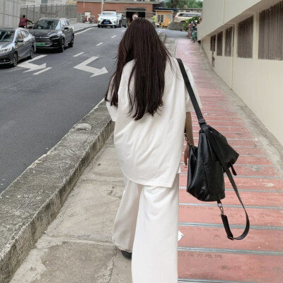 高级感头像女不露脸真人照片