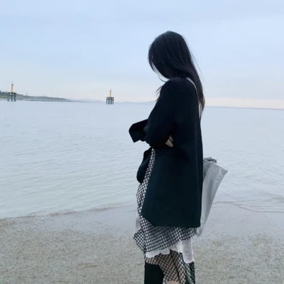 高级感头像女不露脸真人照片