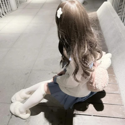 高级感头像女不露脸真人照片