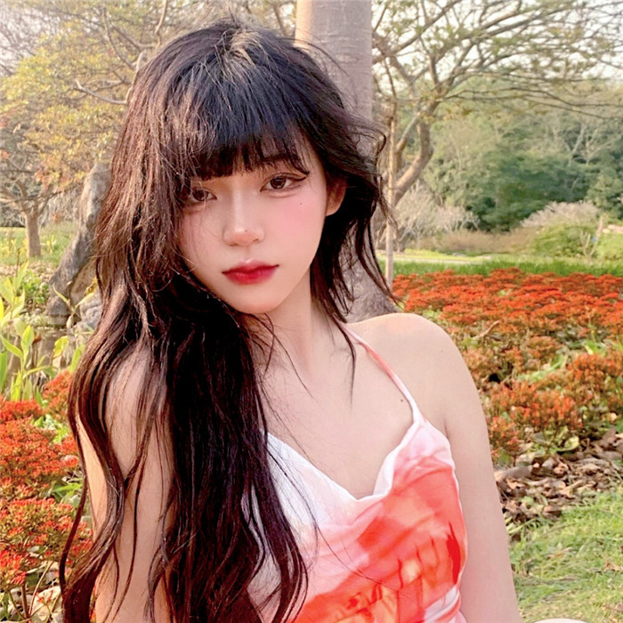氛围感高级感的头像女生图片