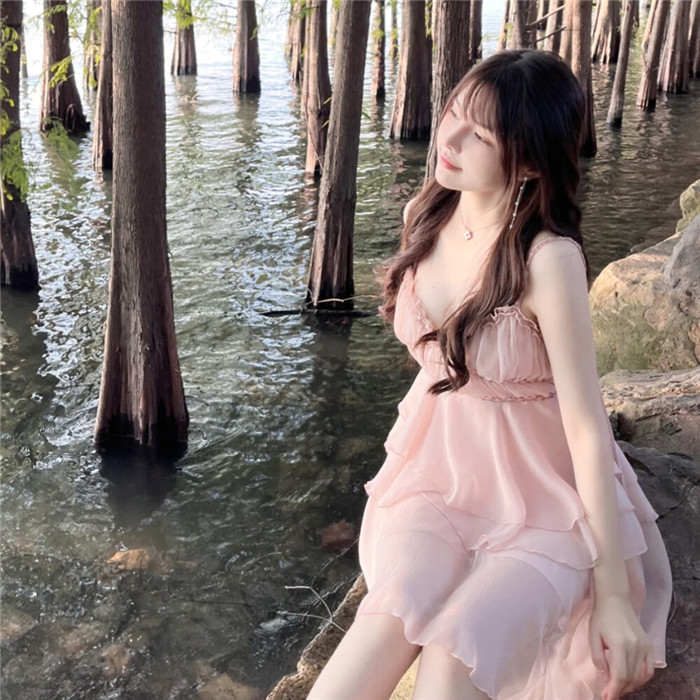 氛围感高级感的头像女生图片