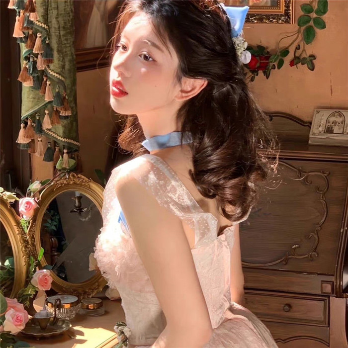 氛围感高级感的头像女生图片