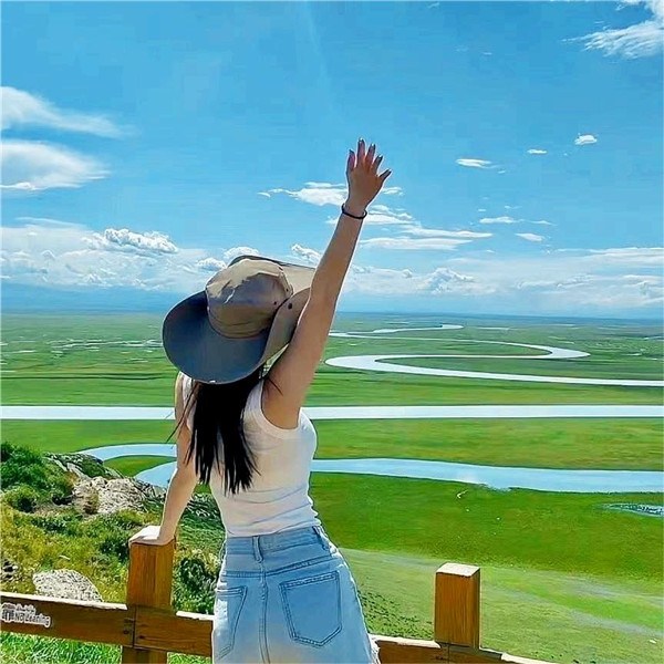 清新真人头像女生户外高清图片
