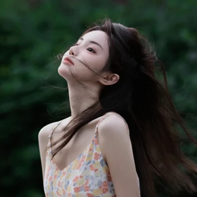 2025超有氛围感的女头图片