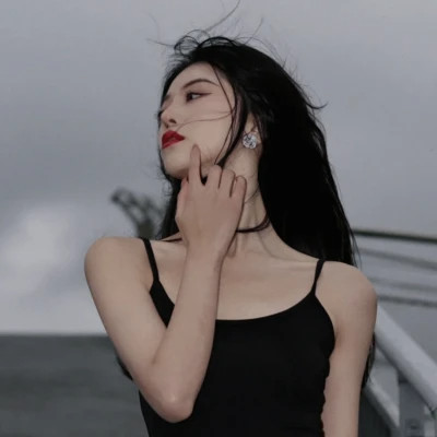 2025超有氛围感的女头图片
