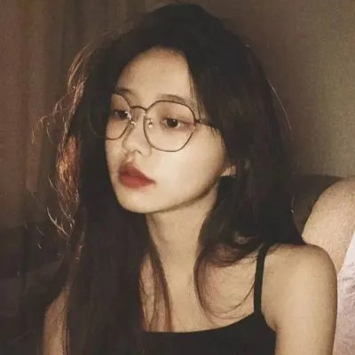 头像2025最新款真人版女清纯