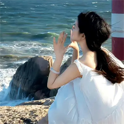 女生2025年最火的QQ头像图片