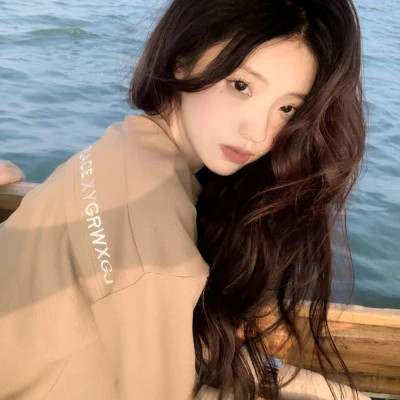 女生2025年最火的QQ头像图片