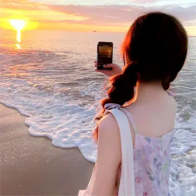 女生2025年最火的QQ头像图片