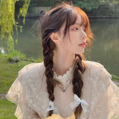 2025最新QQ头像女生唯美真人图片