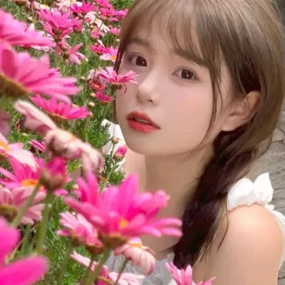 qq高清头像女生真人好看2025