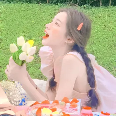 2025最火的图片头像女