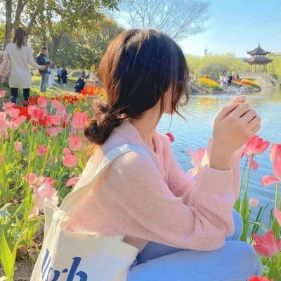 2025最火的图片头像女
