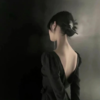 2025最火的图片头像女
