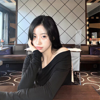 可盐可甜的女生头像真人照片