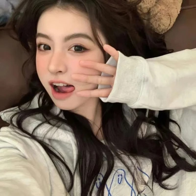 可盐可甜的女生头像真人照片