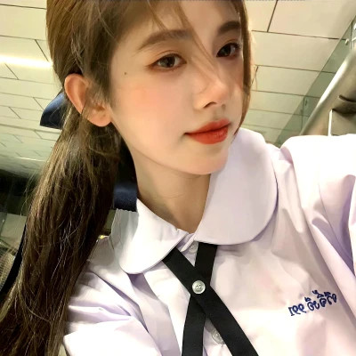 可盐可甜的女生头像真人照片