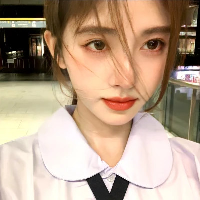 可盐可甜的女生头像真人照片