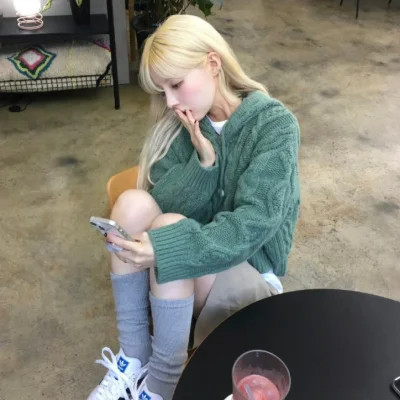 可盐可咸可甜的头像女生图片
