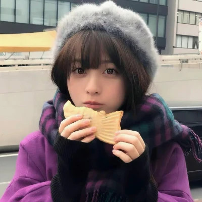 可盐可咸可甜的头像女生图片