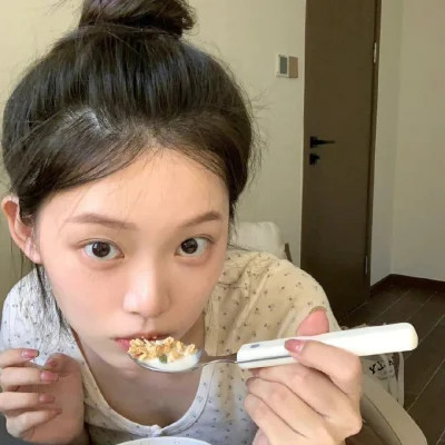 可盐可甜的真人女生头像图片