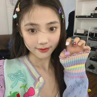 可盐可甜的女生漂亮头像照片