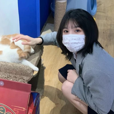 可盐可甜的单人女生头像图片