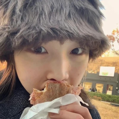 可盐可甜的单人女生头像图片