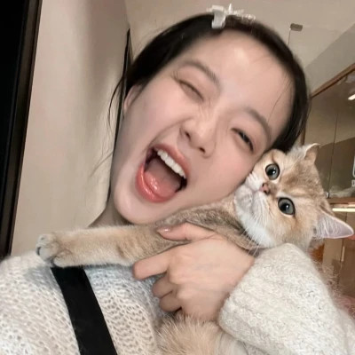 可盐可甜的单人女生头像图片