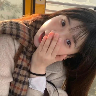 可盐可甜的单人女生头像图片