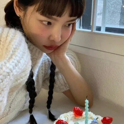 可盐可甜的单人女生头像图片