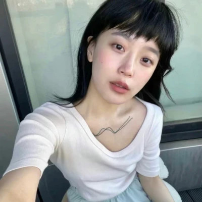 可盐可甜的单人女生头像图片