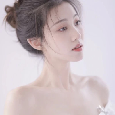 简约干净头像女高清图片