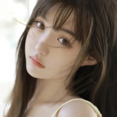 惊艳氛围感女生头像干净简单图片