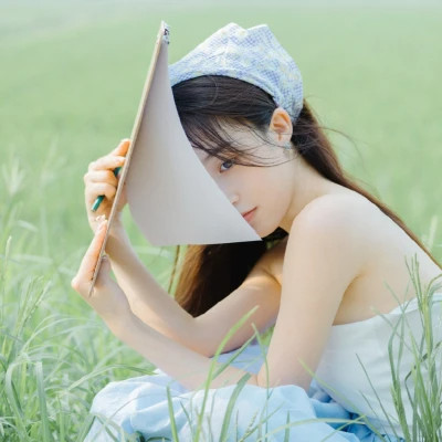 惊艳氛围感女生头像干净简单图片